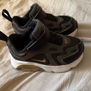 Nike Kids Black and Gold Sneakers